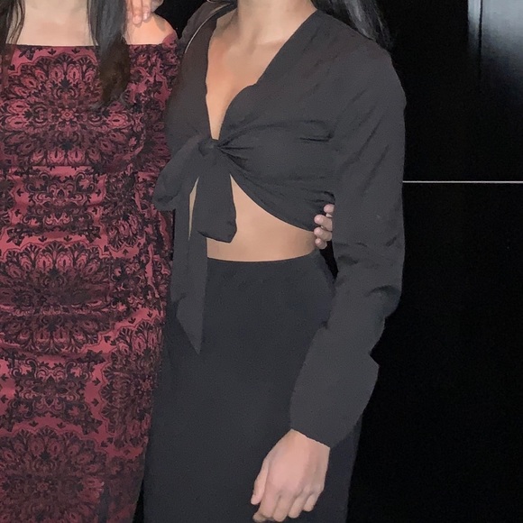 Black missguided tie front crop top - Picture 2 of 4